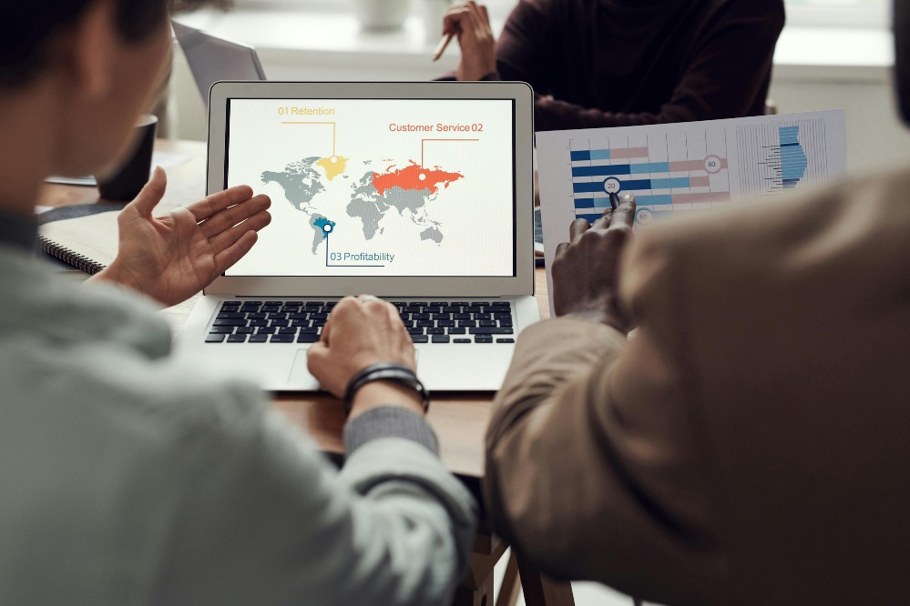 S&P analiza los retos y oportunidades del sector asegurador en 2025 

