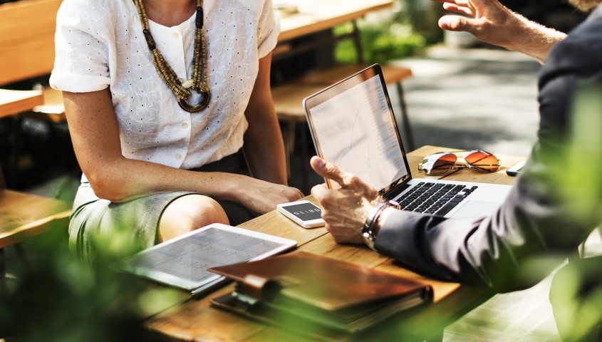 Crece la influencia de las nuevas tecnologías en la relación entre compañías y asegurados
