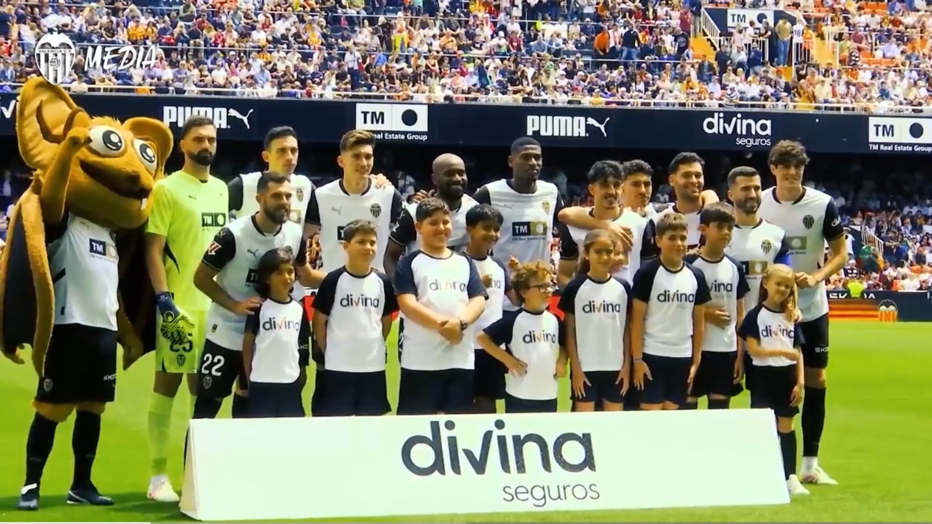 Divina Seguros renueva como aseguradora oficial del Valencia CF

