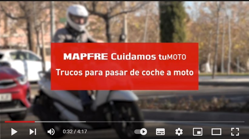 Consejos de Mapfre para pasar de coche a moto de forma segura

